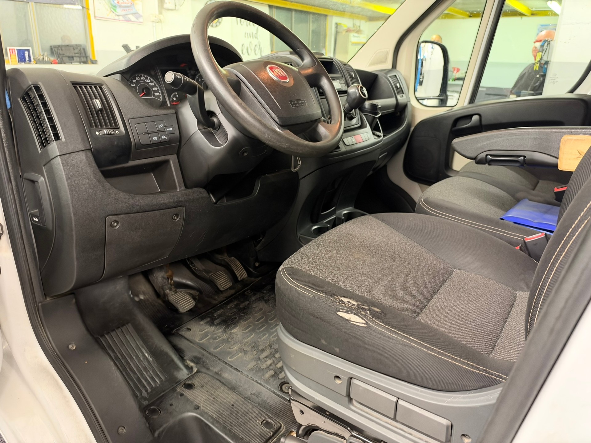 FIAT Ducato 30 2.0 MJ-image-8