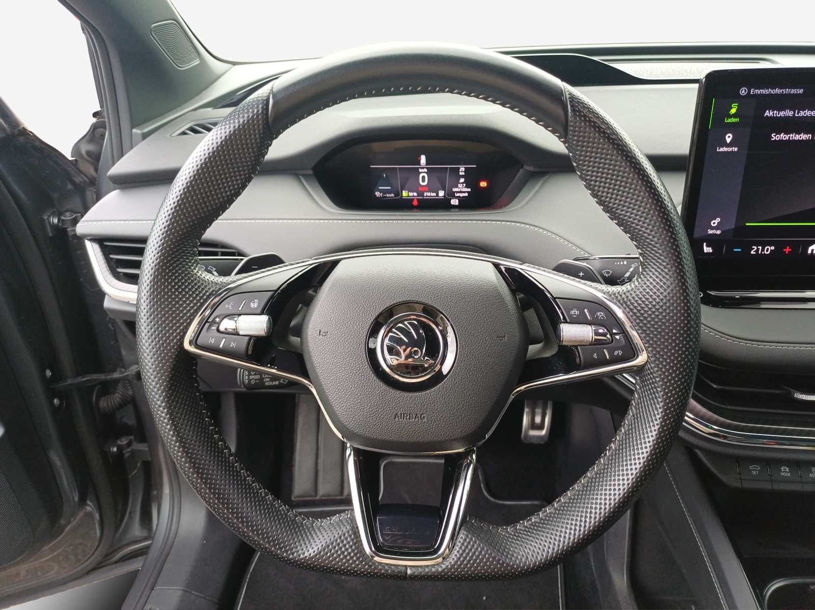 SKODA Enyaq iV 80x SportLine-image-9