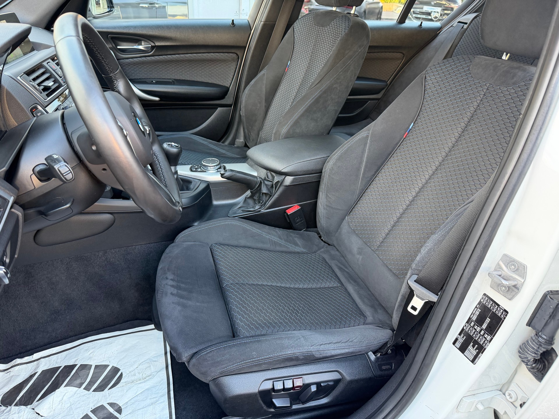 BMW 120d M Sport-image-12