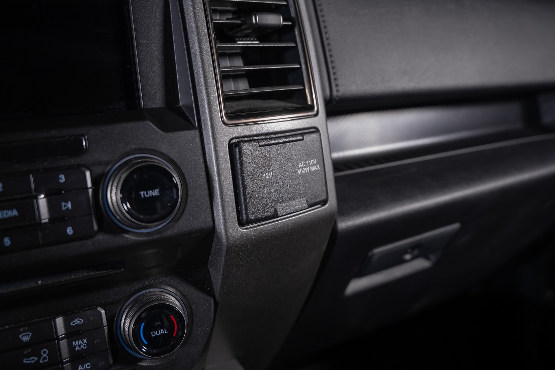 FORD F-150 Raptor CrewCab-image-31