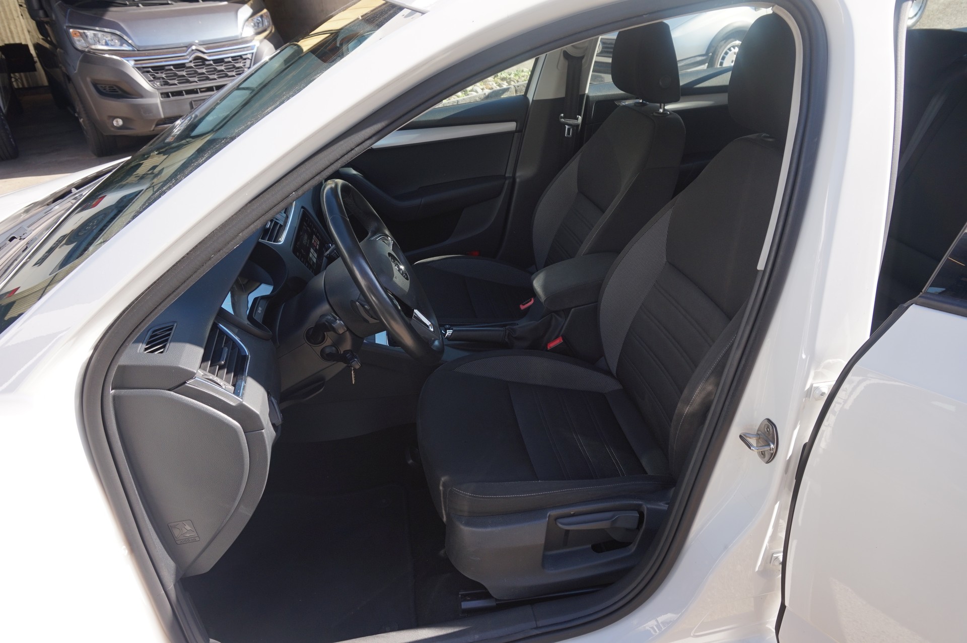 SKODA Octavia Combi 1.5 TSI Ambition DSG-image-6