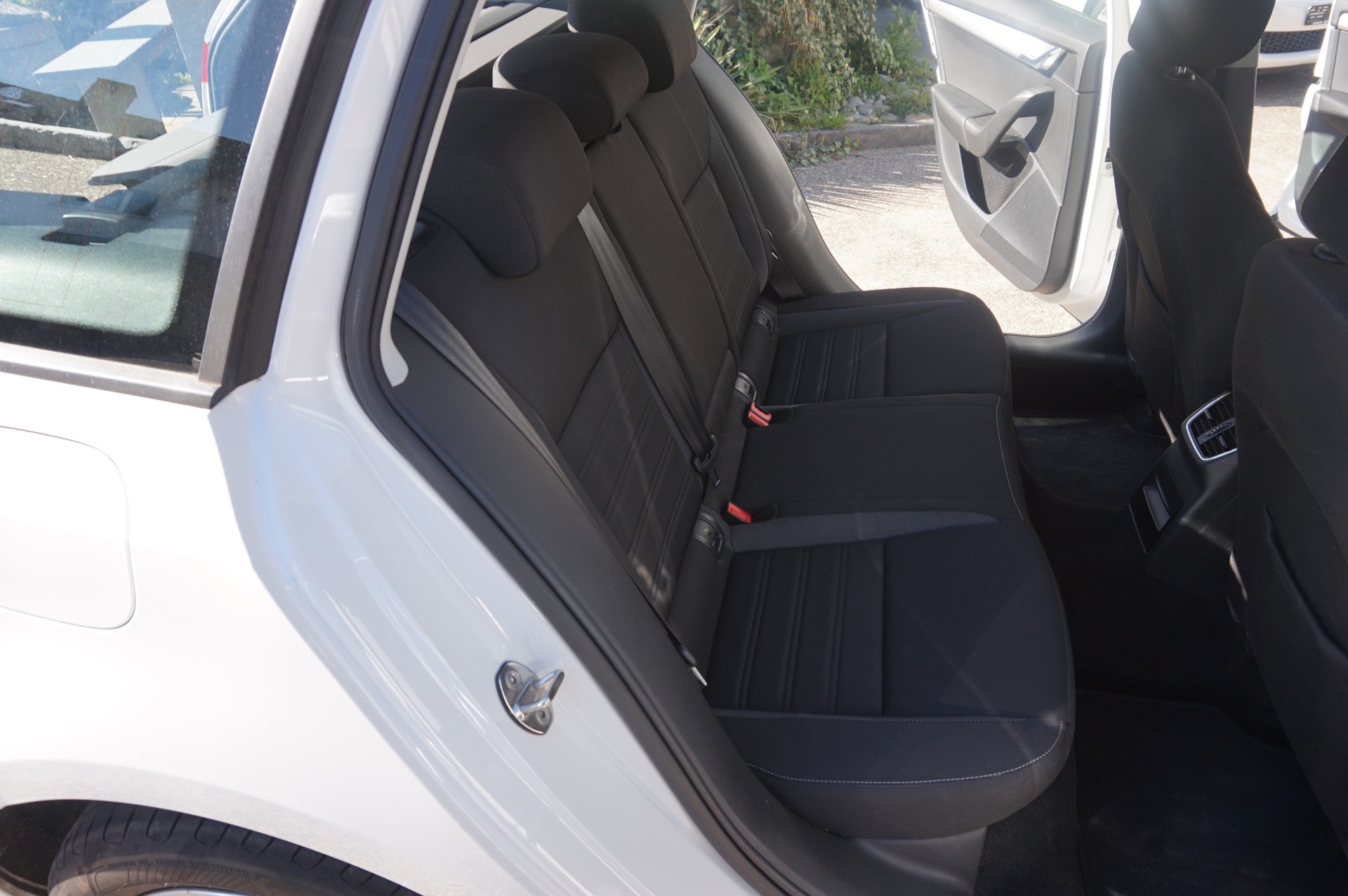 SKODA Octavia Combi 1.5 TSI Ambition DSG-image-10