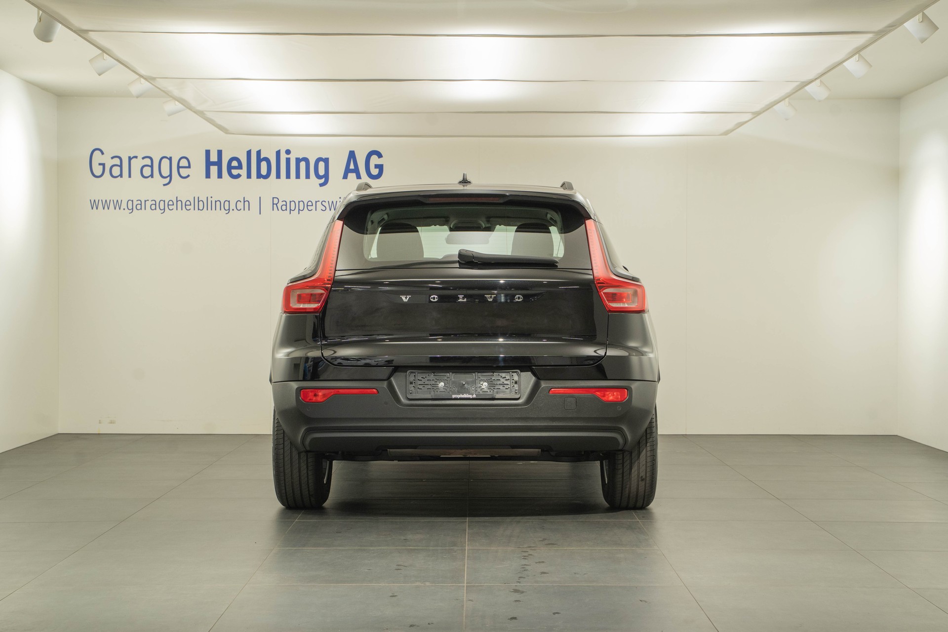 VOLVO XC40 1.5 T3 Momentum Light-image-3