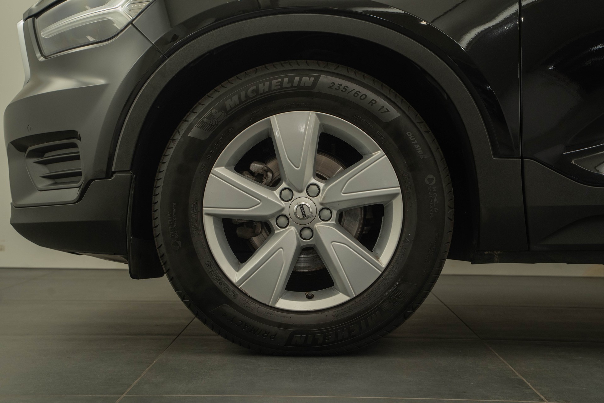 VOLVO XC40 1.5 T3 Momentum Light-image-14