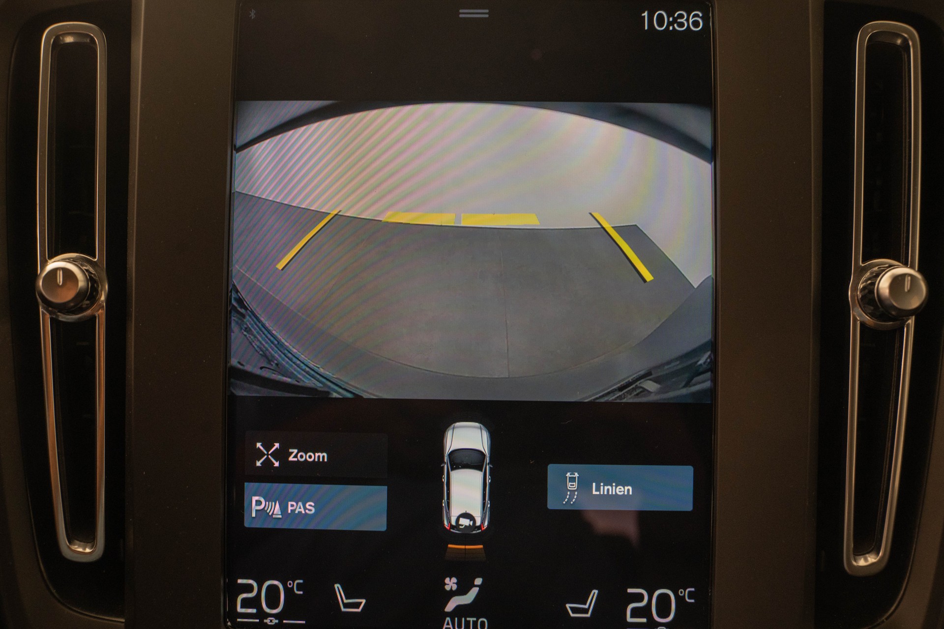VOLVO XC40 1.5 T3 Momentum Light-image-13