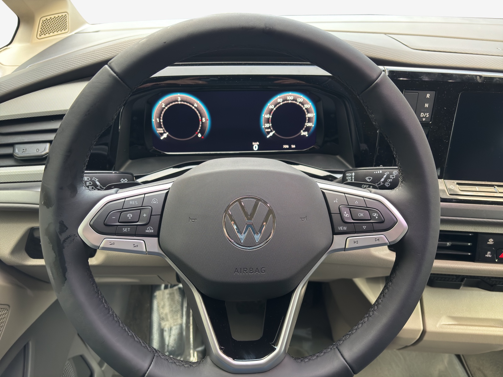 VW California 2.0 TDI Beach Tour Liberty-image-9