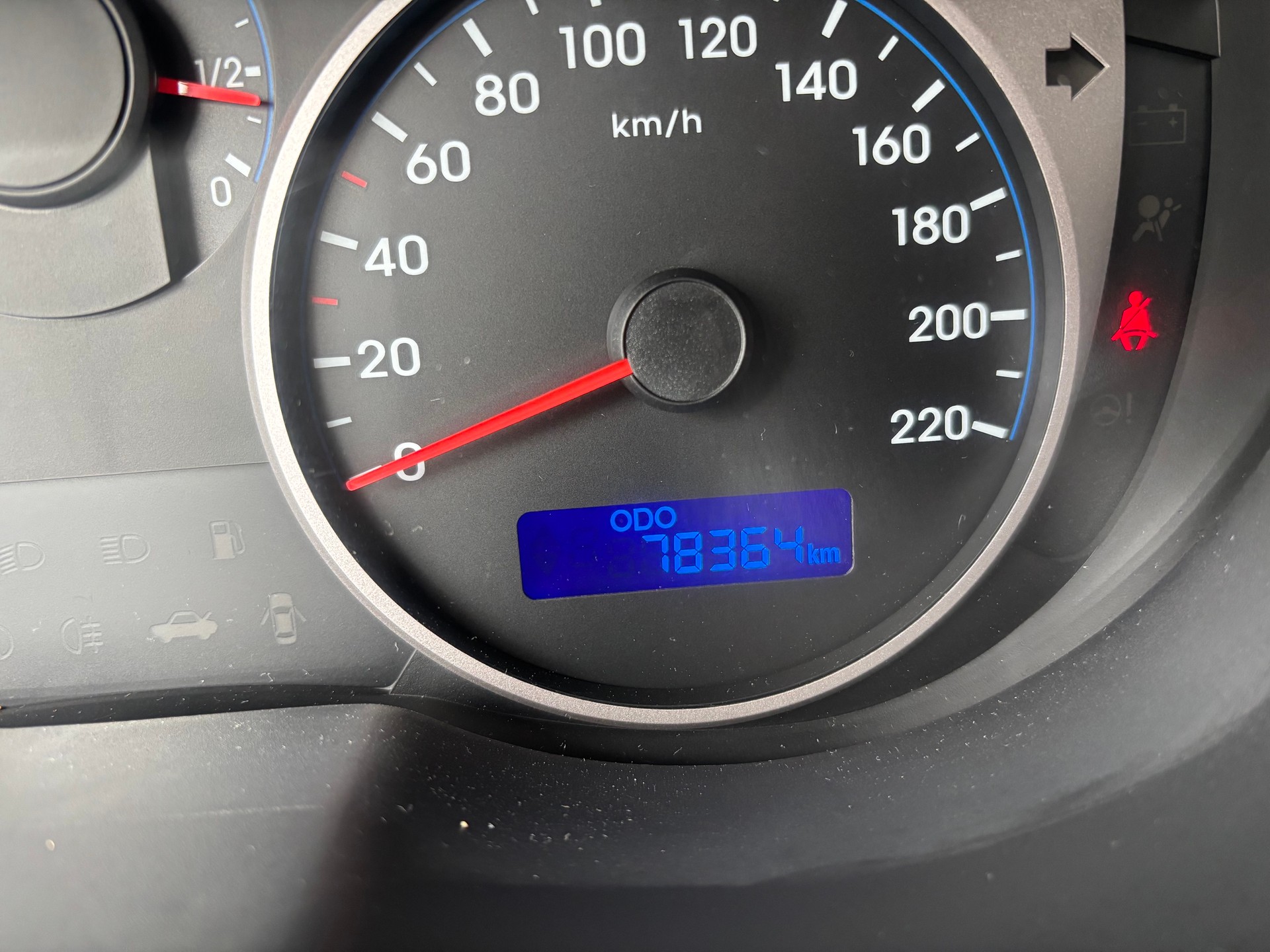 HYUNDAI i20-image-5