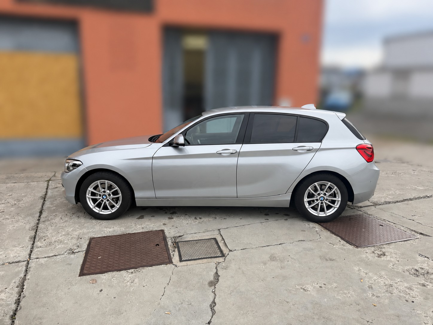 BMW 120d xDrive Steptronic-image-1