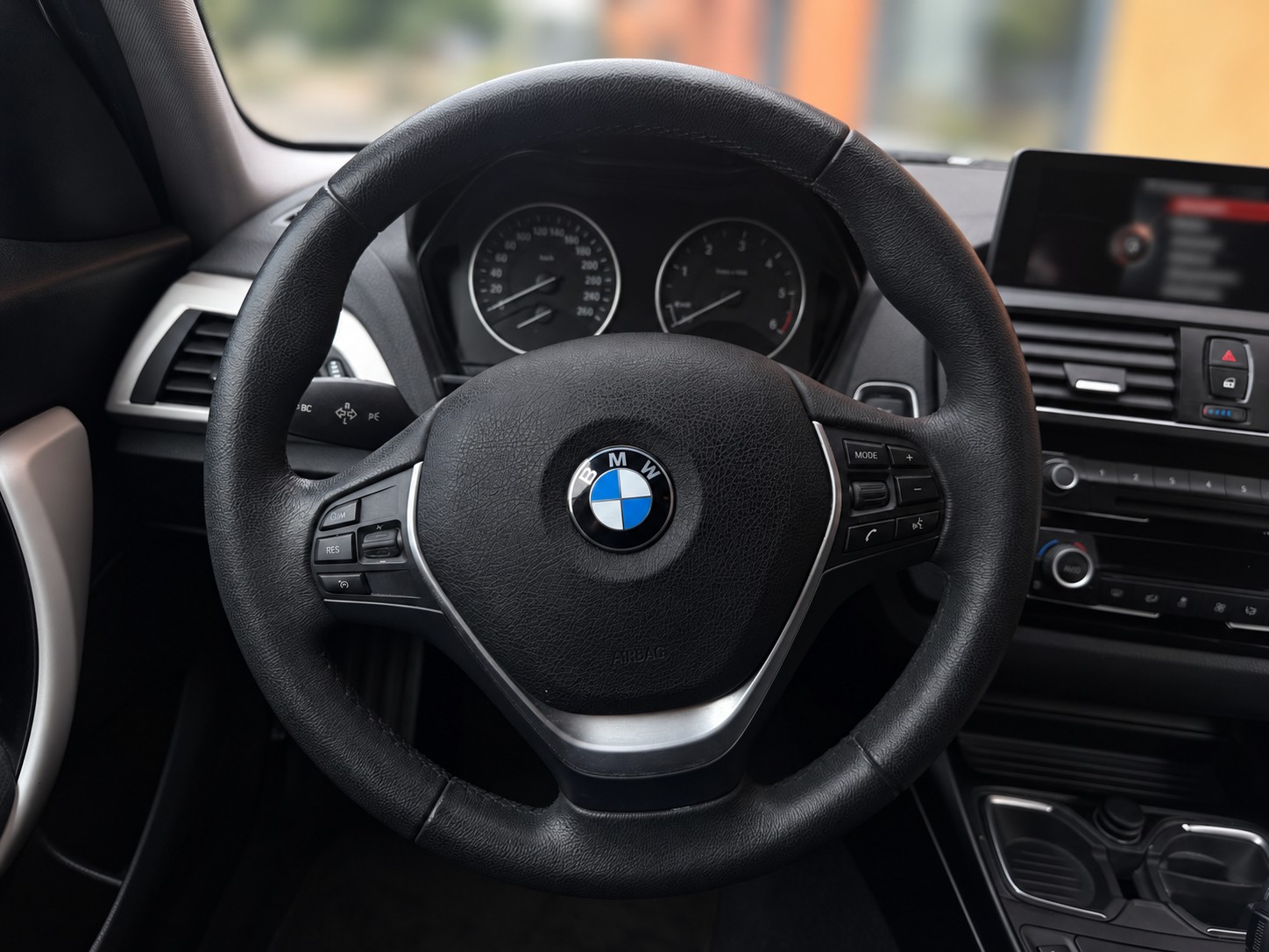 BMW 120d xDrive Steptronic-image-8