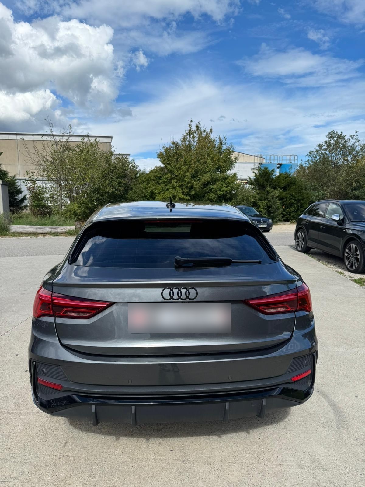 AUDI Q3 Sportback 35 TFSI S line Attraction S-Tronic-image-1