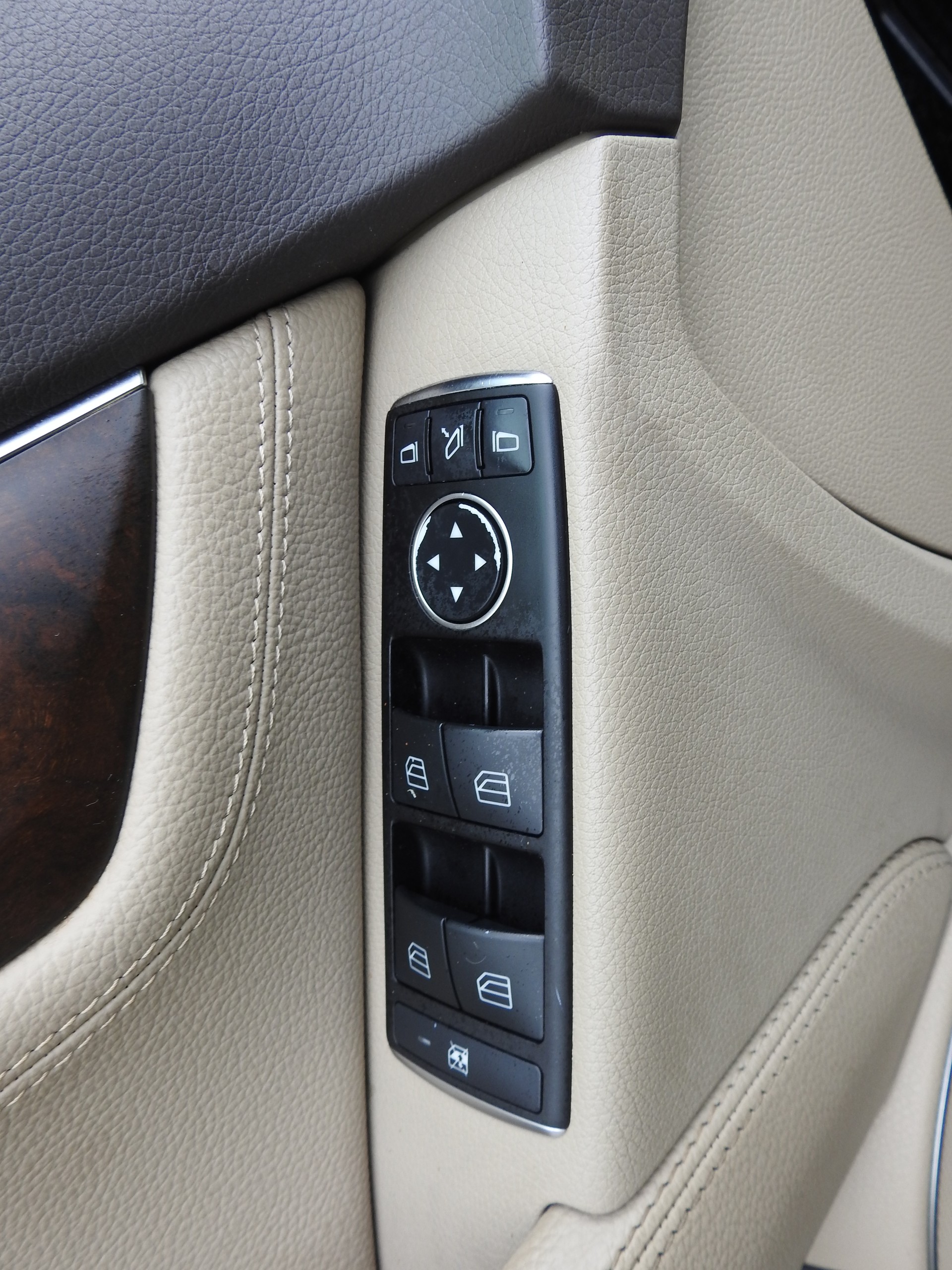 MERCEDES-BENZ C 250 Elégance 7G-Tronic-image-20