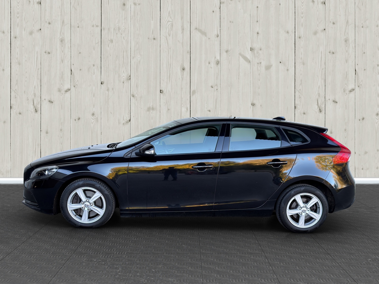 VOLVO V40 T2 Inscription Geartronic-image-3