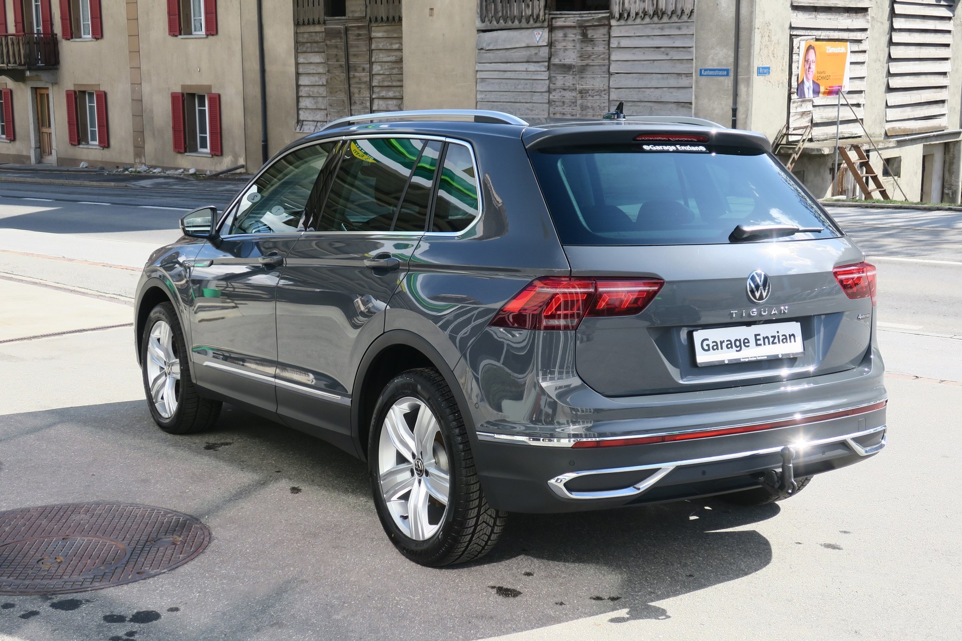 VW Tiguan 2.0 TDI SCR Elegance 4Motion DSG-image-5