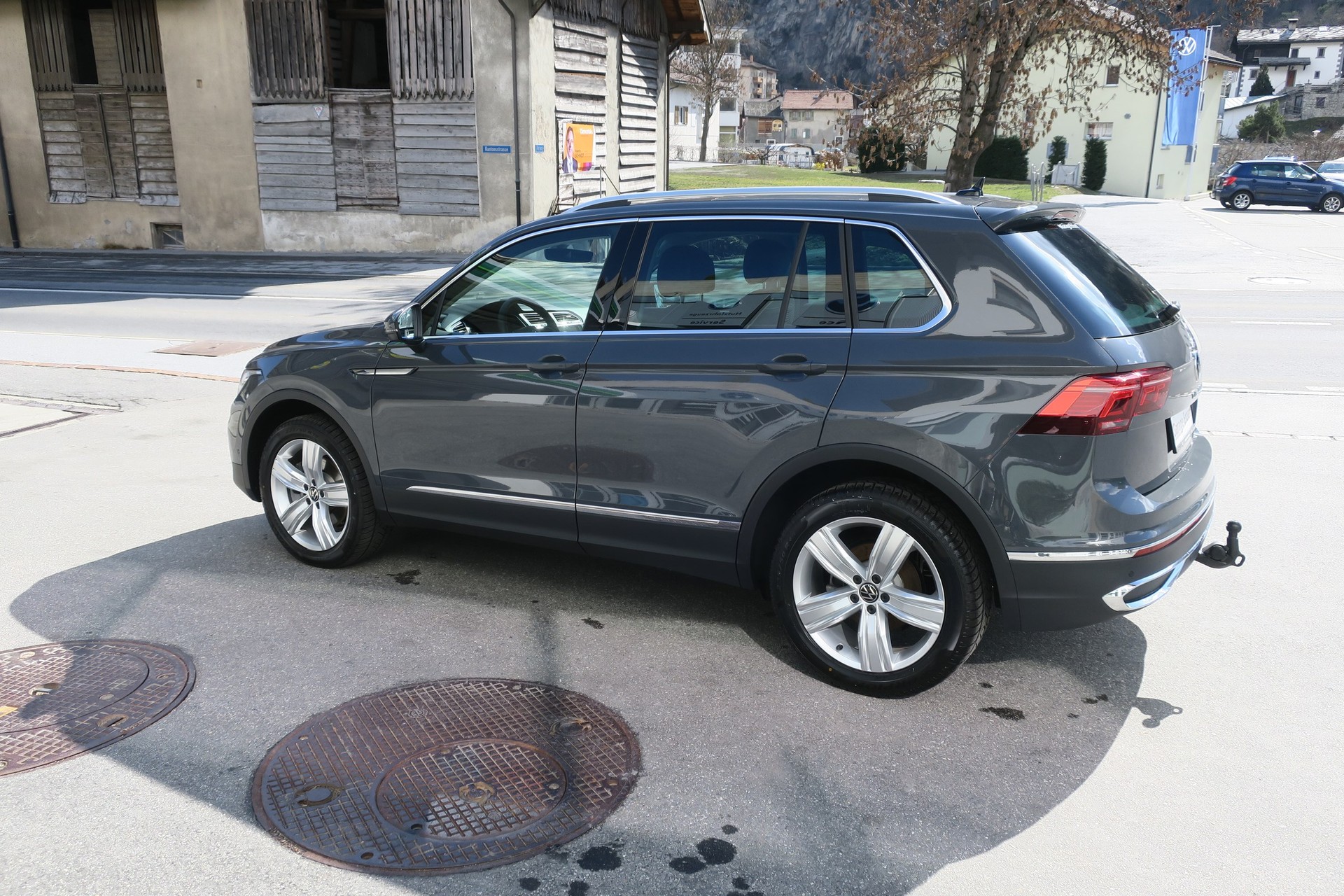 VW Tiguan 2.0 TDI SCR Elegance 4Motion DSG-image-6