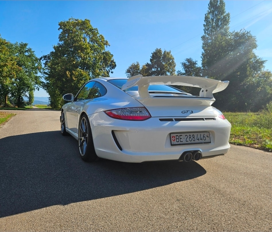 PORSCHE 911 GT3-image-4