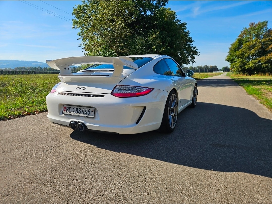 PORSCHE 911 GT3-image-5