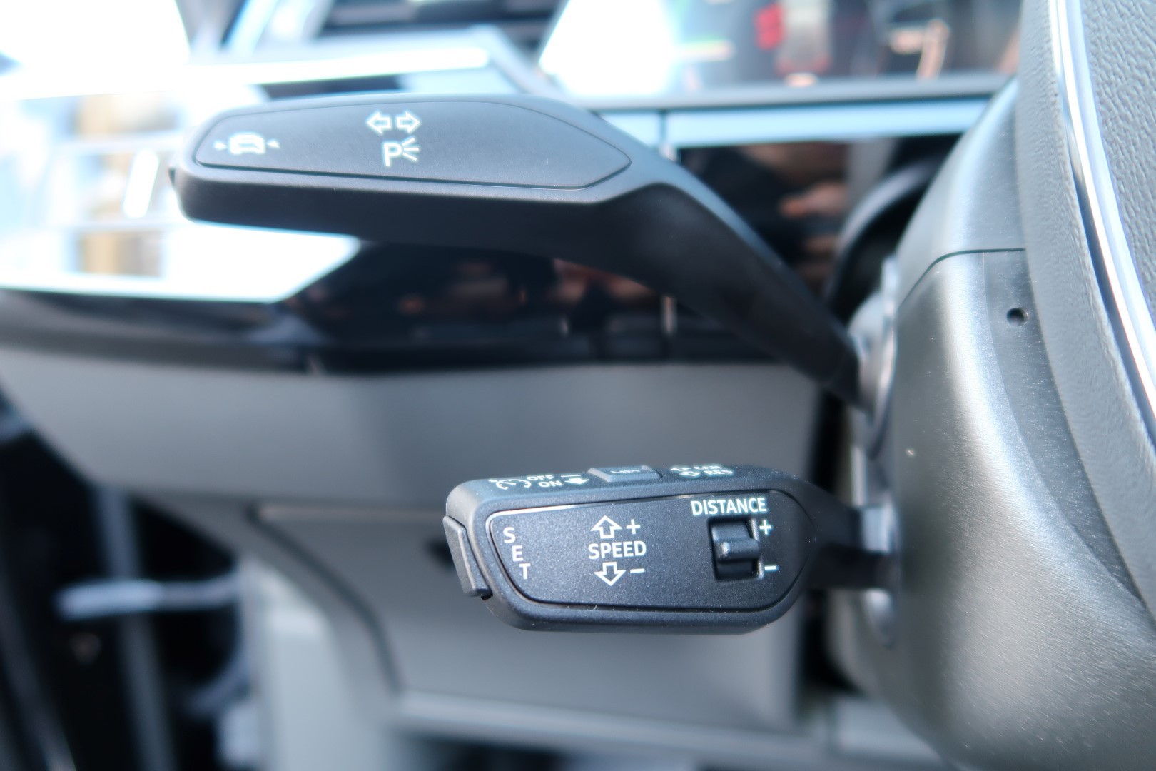 AUDI Q8 Sportback 55 e-tron Black Edition quattro-image-7