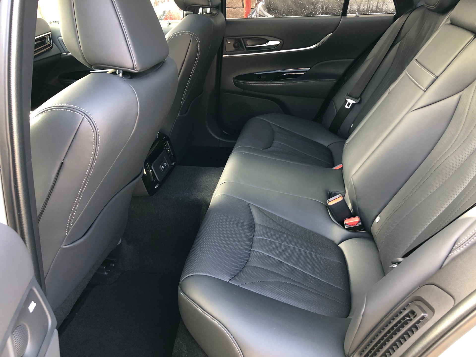 TOYOTA Mirai Fuel Cell Platinum-image-12