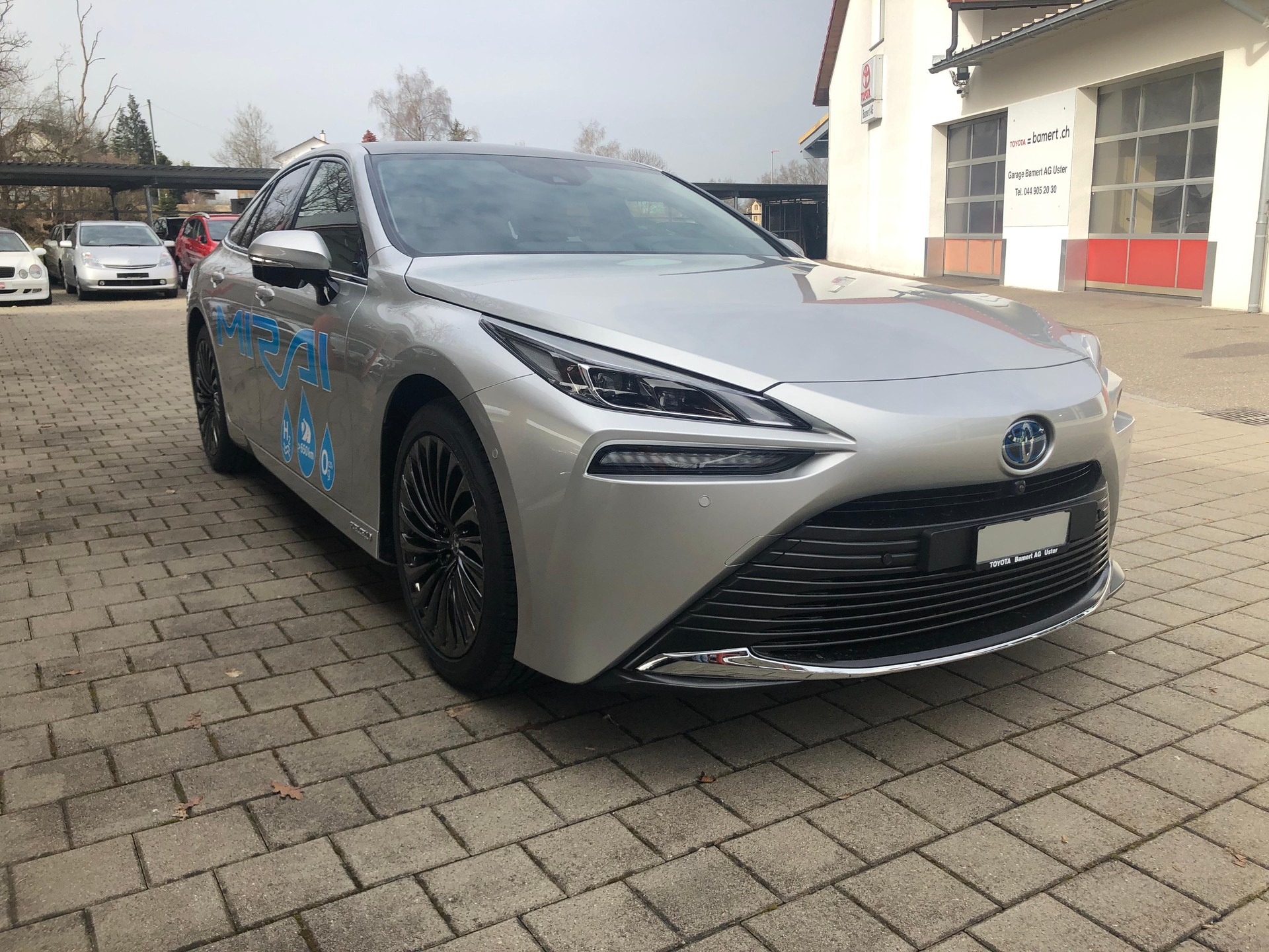 TOYOTA Mirai Fuel Cell Platinum-image-2