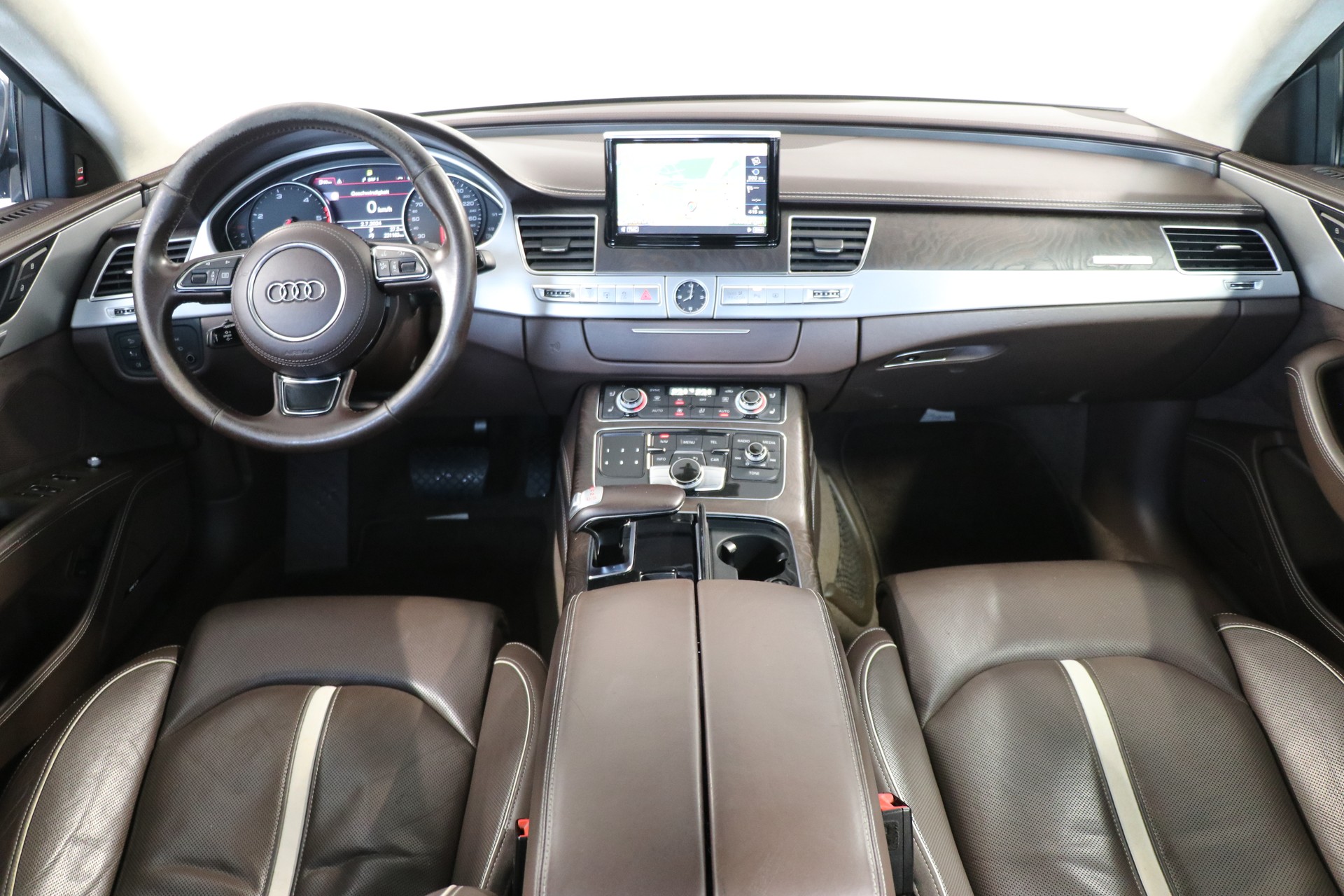 AUDI A8 4.2 TDI quattro tiptronic *Ab MFK*-image-8