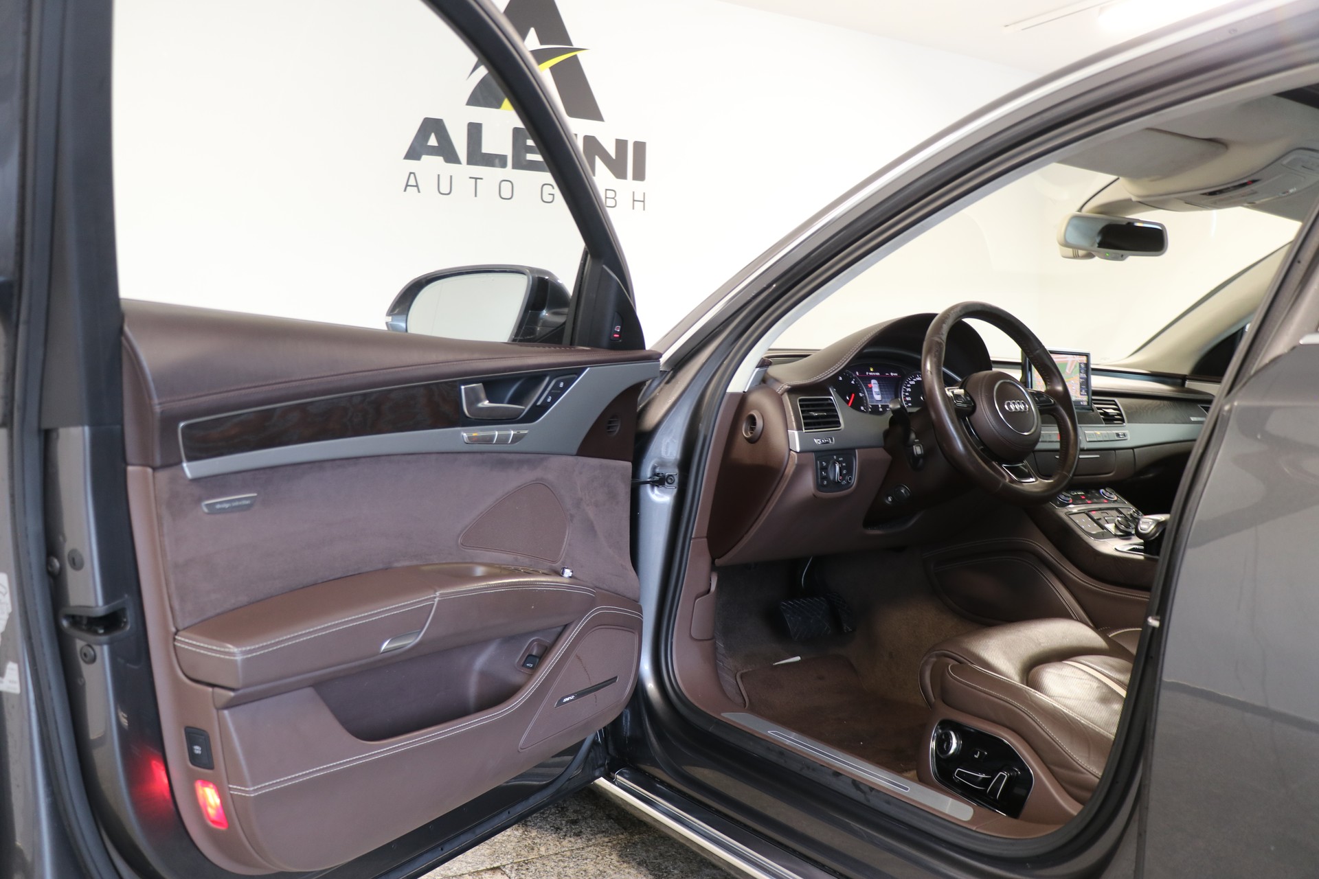 AUDI A8 4.2 TDI quattro tiptronic *Ab MFK*-image-4