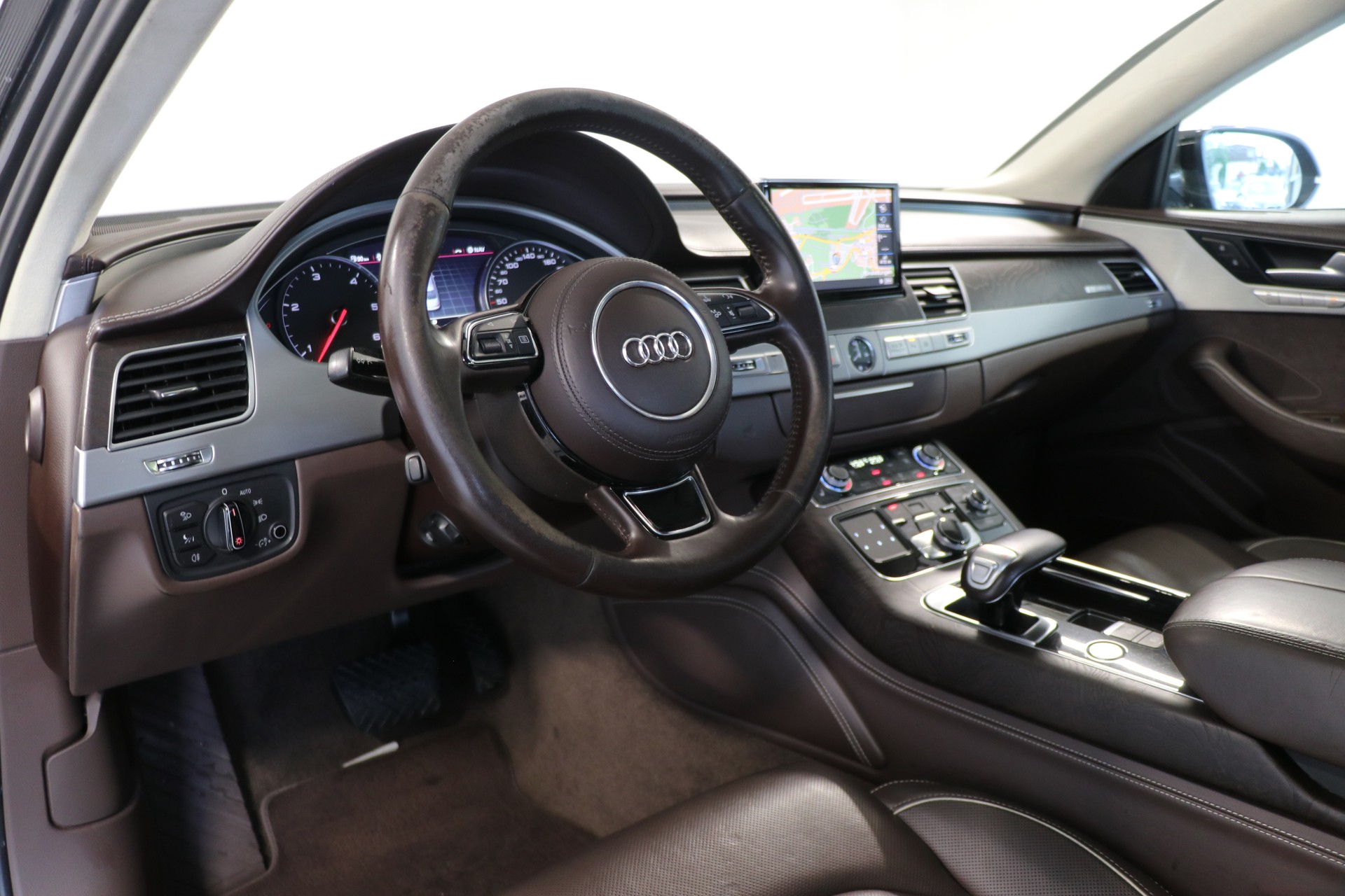 AUDI A8 4.2 TDI quattro tiptronic *Ab MFK*-image-7