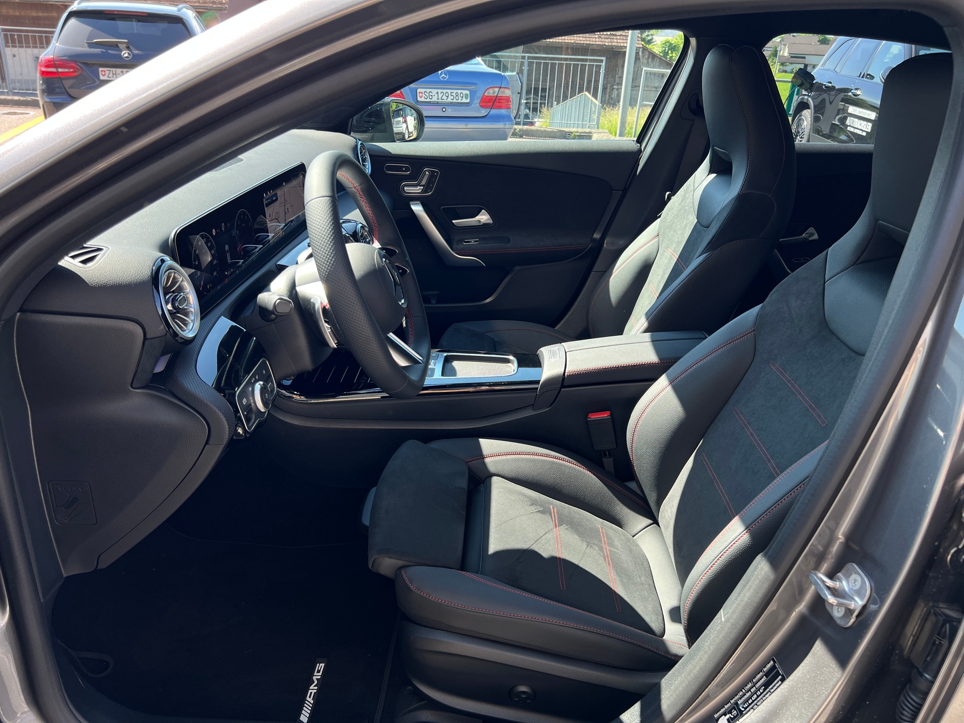 MERCEDES-BENZ A 180 7G-DCT-image-10