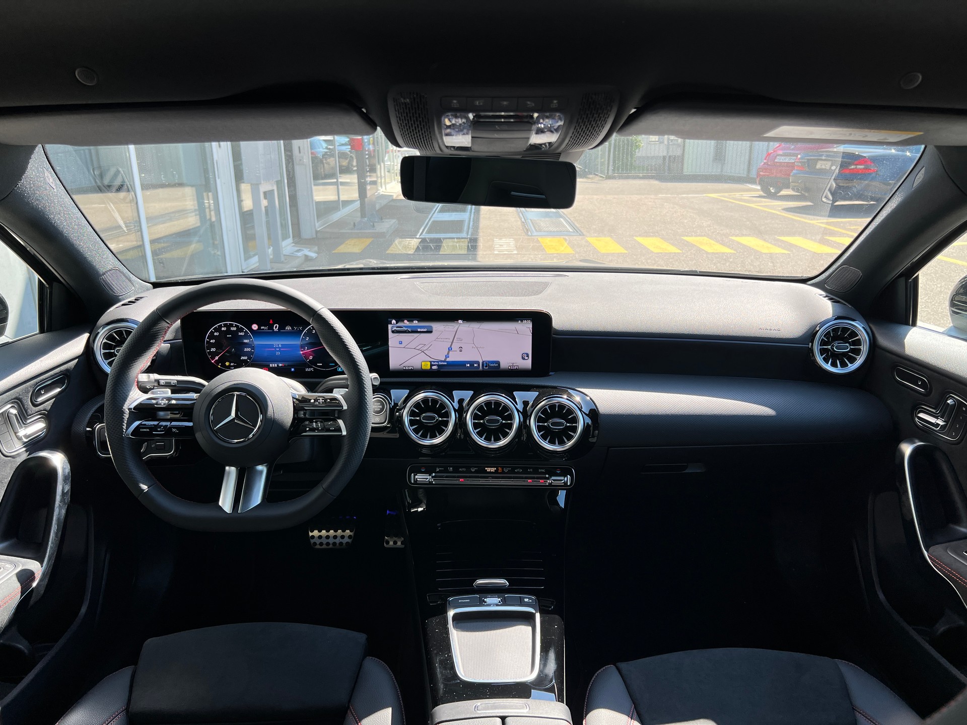 MERCEDES-BENZ A 180 7G-DCT-image-9