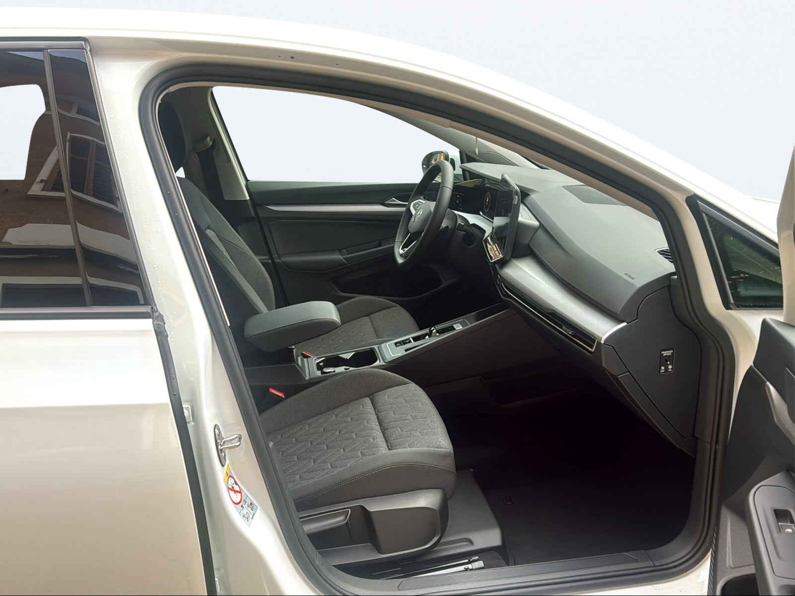 VW Golf 1.5 e TSI mHEV United DSG-image-15