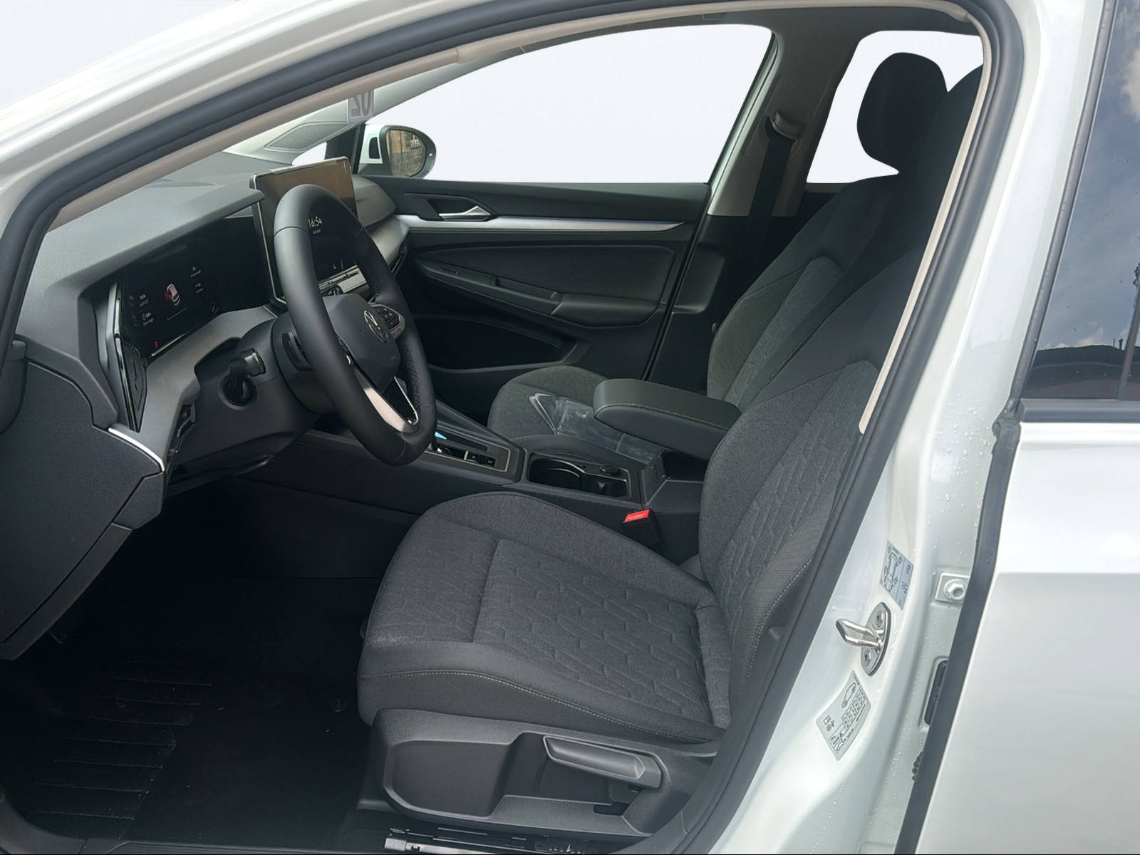 VW Golf 1.5 e TSI mHEV United DSG-image-10