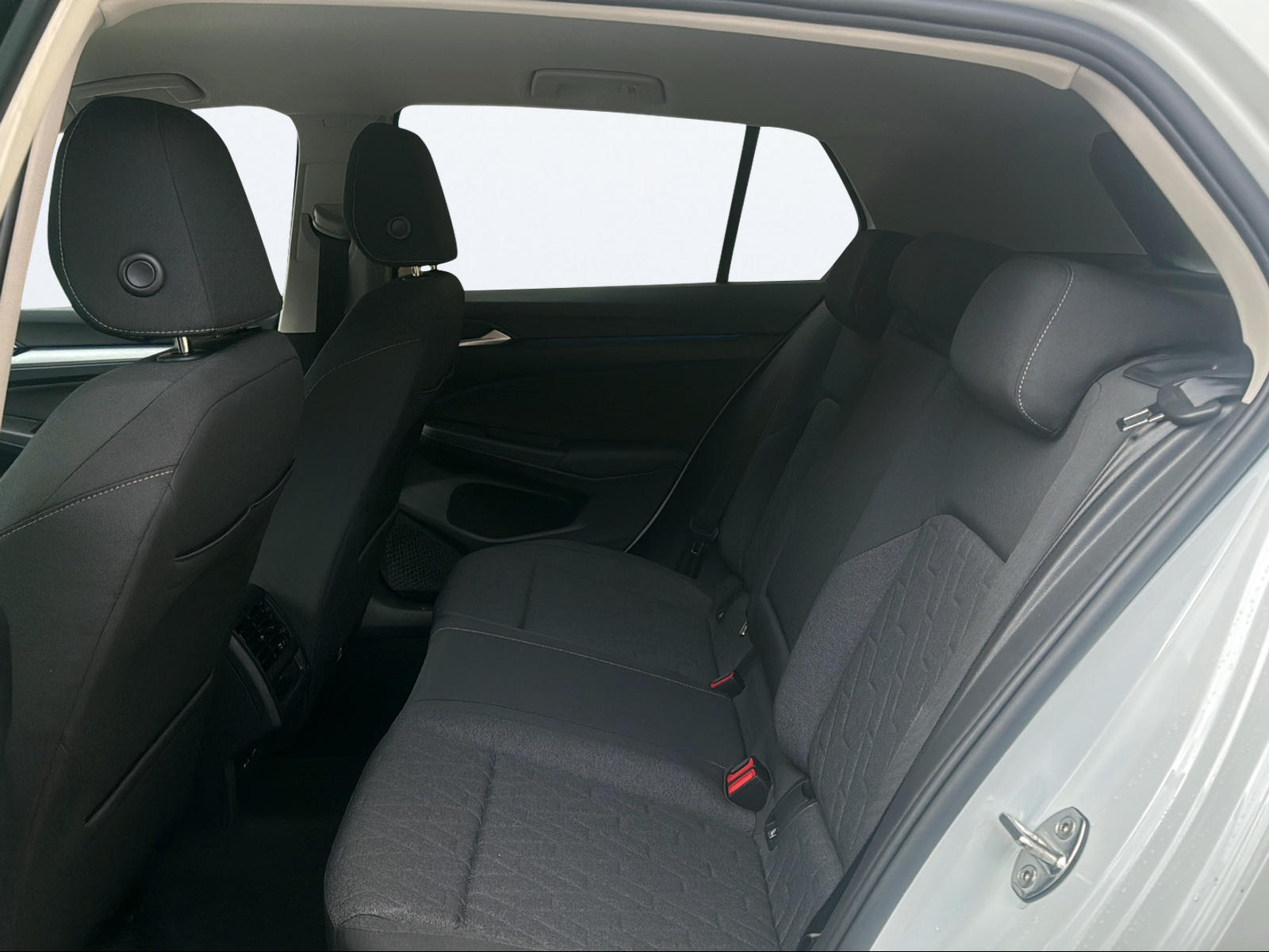 VW Golf 1.5 e TSI mHEV United DSG-image-14