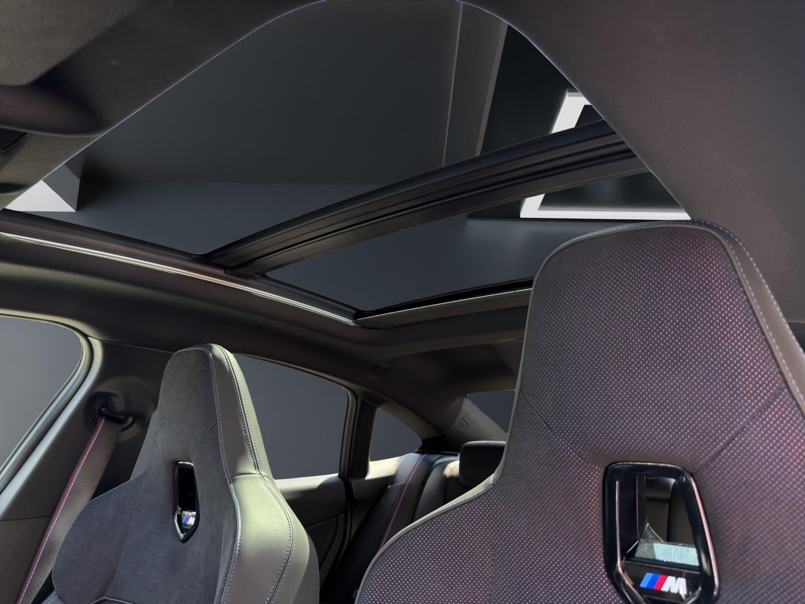 BMW M235i xDrive Gran Coupé-image-9