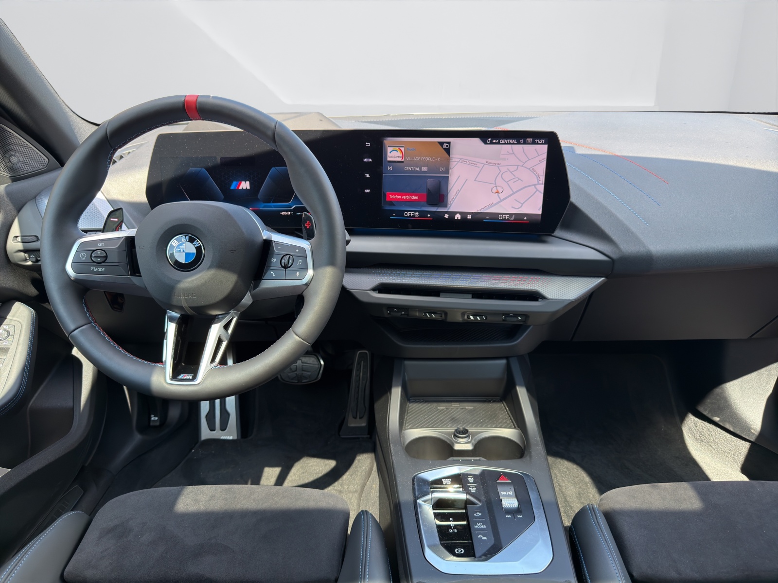 BMW M235i xDrive Gran Coupé-image-15