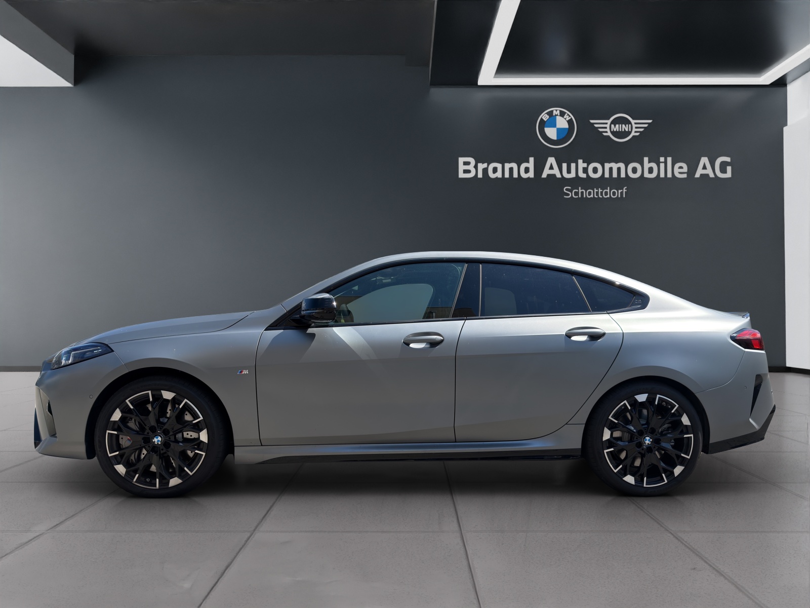 BMW M235i xDrive Gran Coupé-image-1