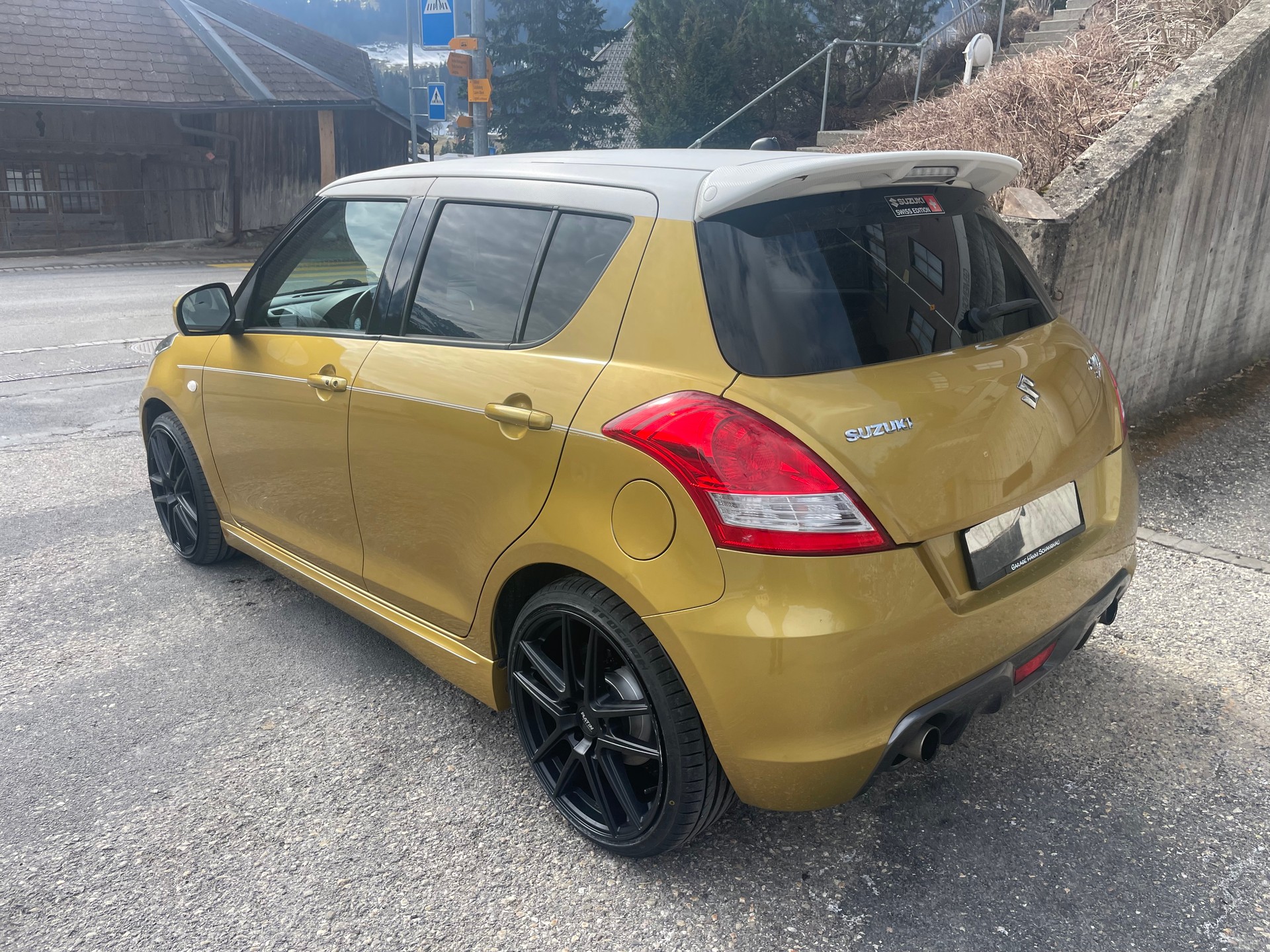 SUZUKI Swift 1.6i 16V Sport Sergio Cellano-image-2