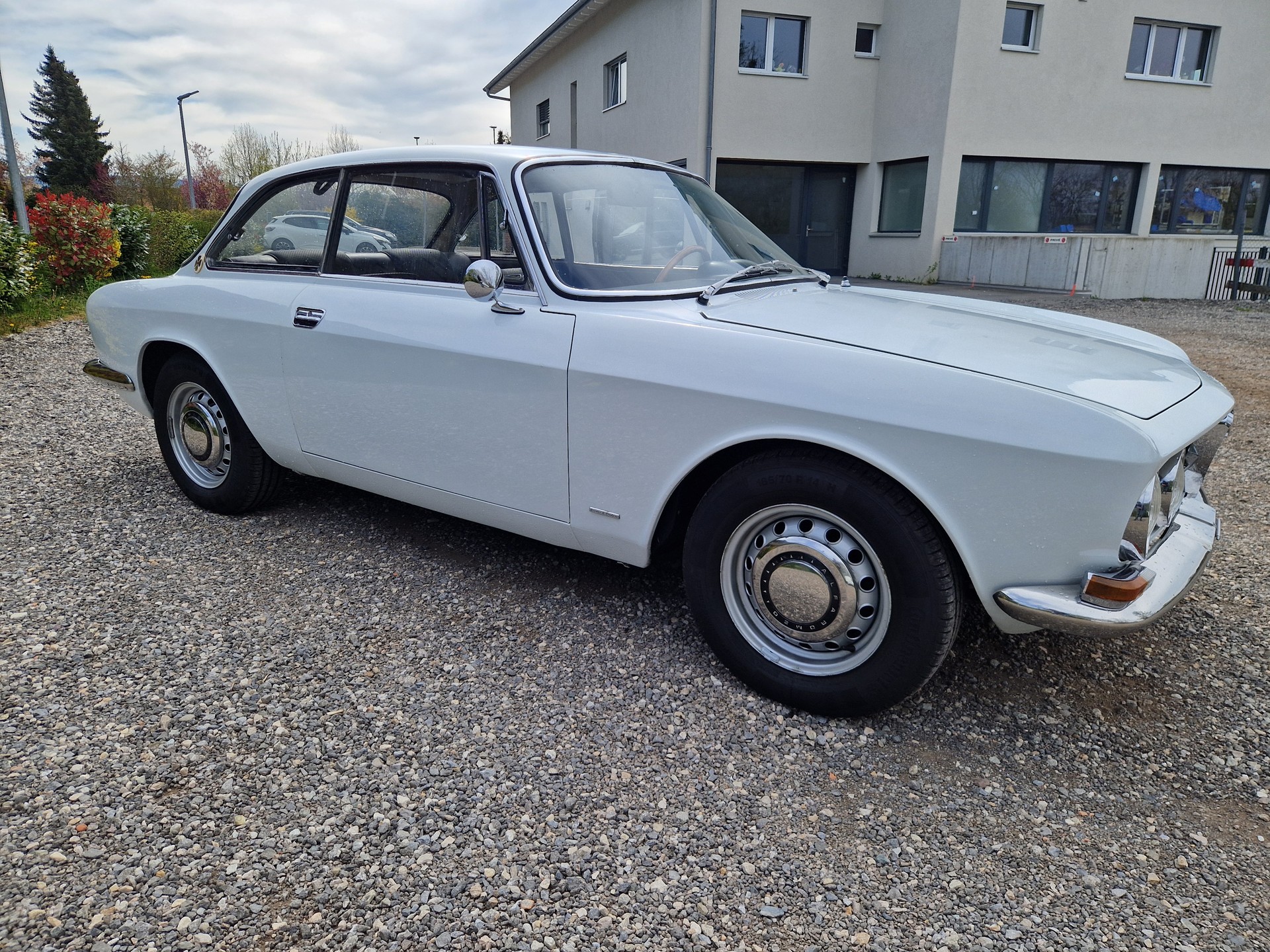 ALFA ROMEO GT-image-2