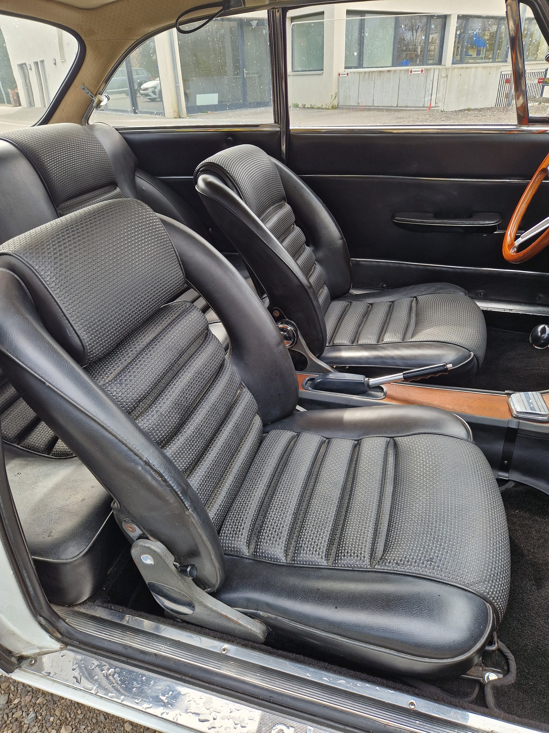 ALFA ROMEO GT-image-9