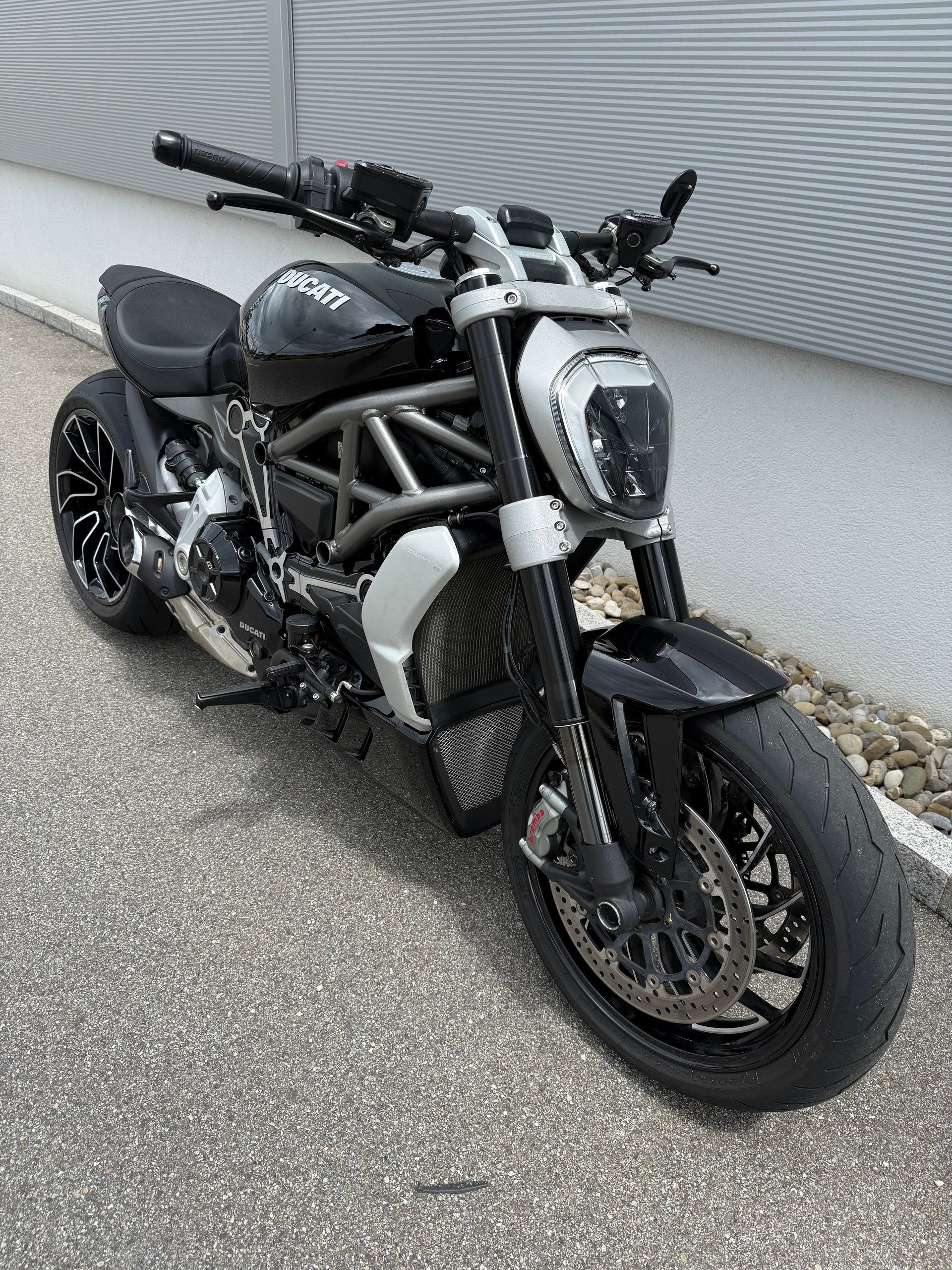 DUCATI XDiavel 1260 S-showroom-element-1
