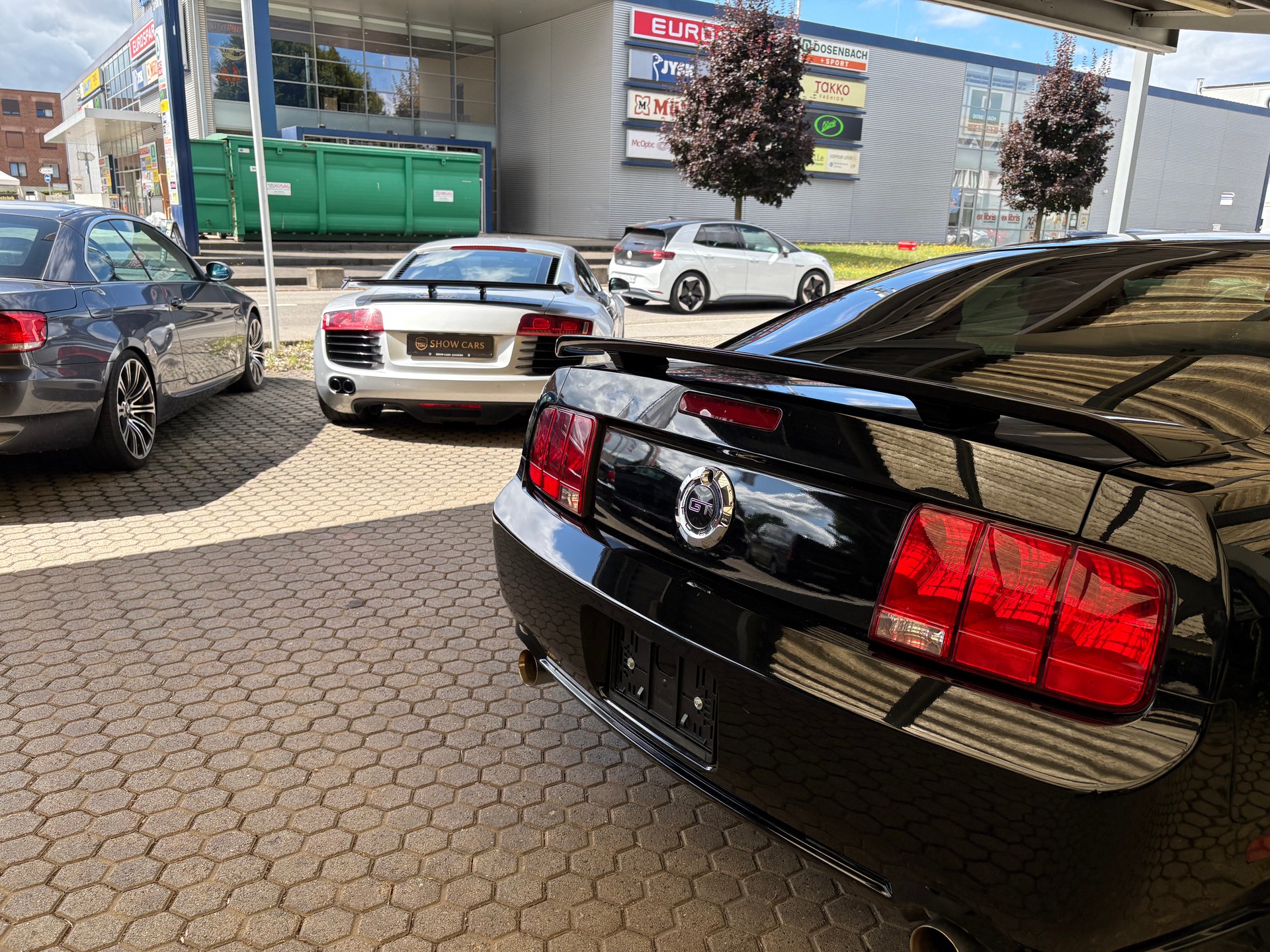 FORD Mustang GT-image-11