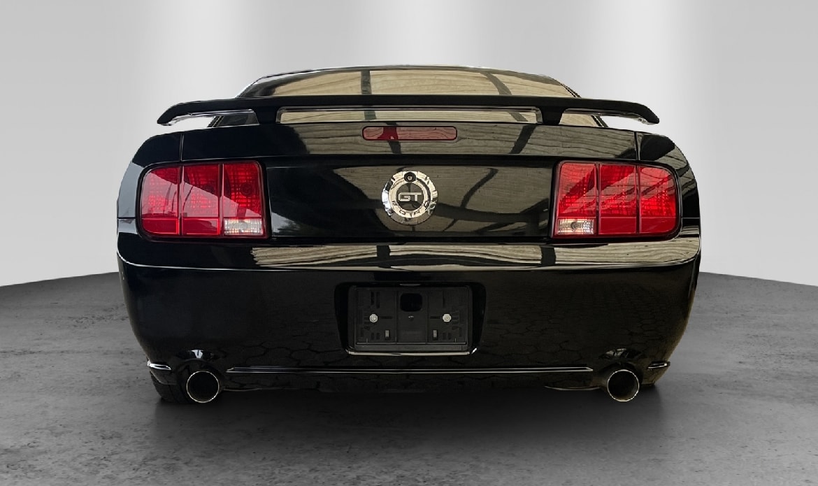 FORD Mustang GT-image-2