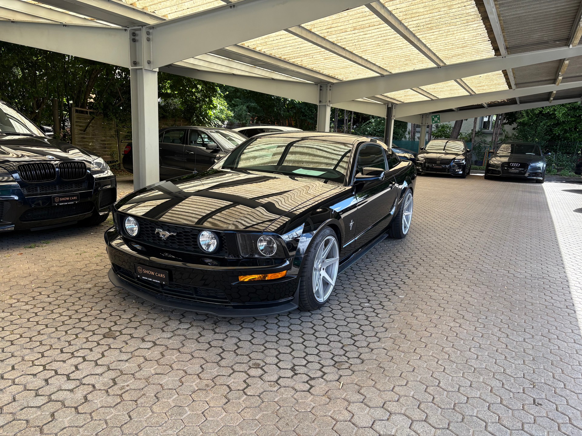 FORD Mustang GT-image-10