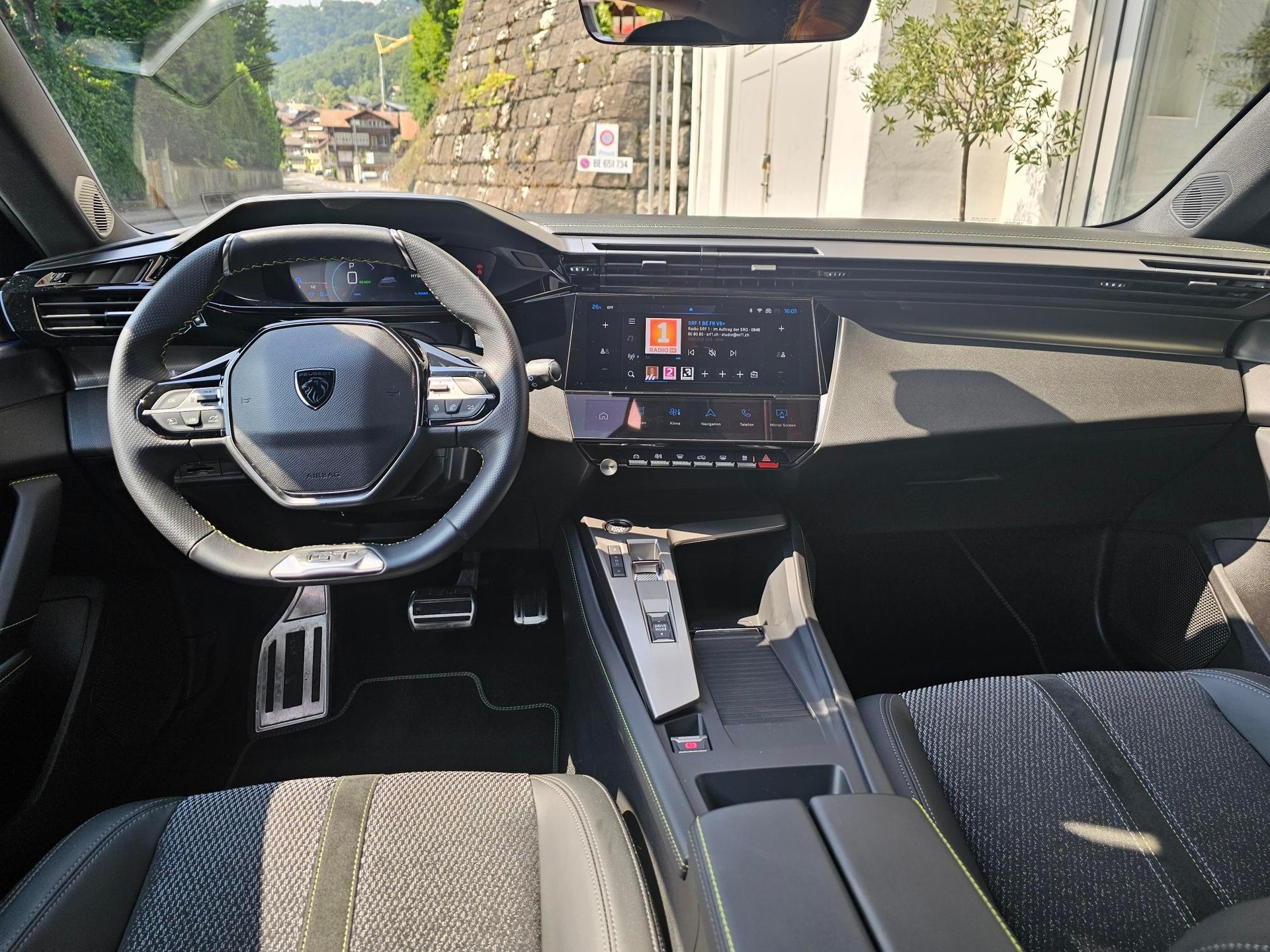 PEUGEOT 308 SW 1.6 PHEV 180 GT-image-8