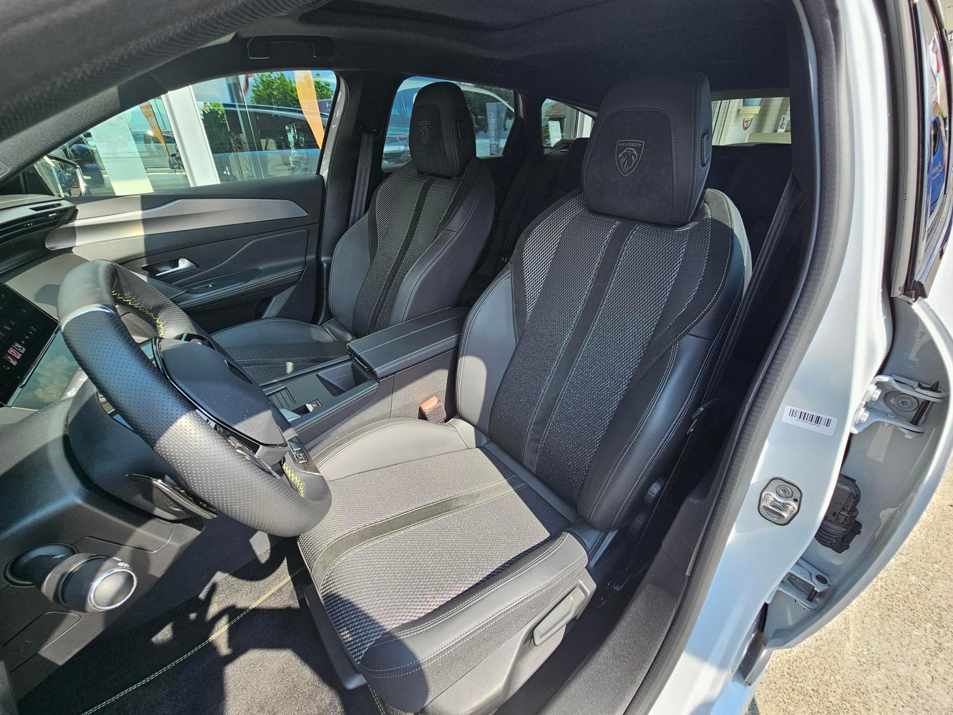 PEUGEOT 308 SW 1.6 PHEV 180 GT-image-5