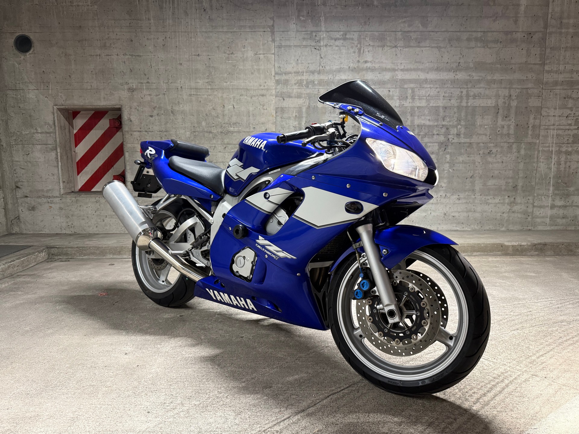 YAMAHA YZF-R6