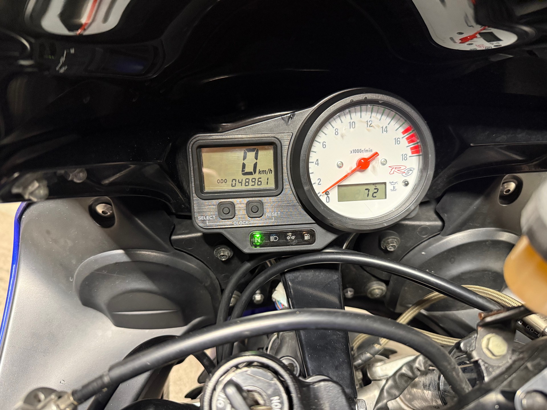 YAMAHA YZF-R6-image-8