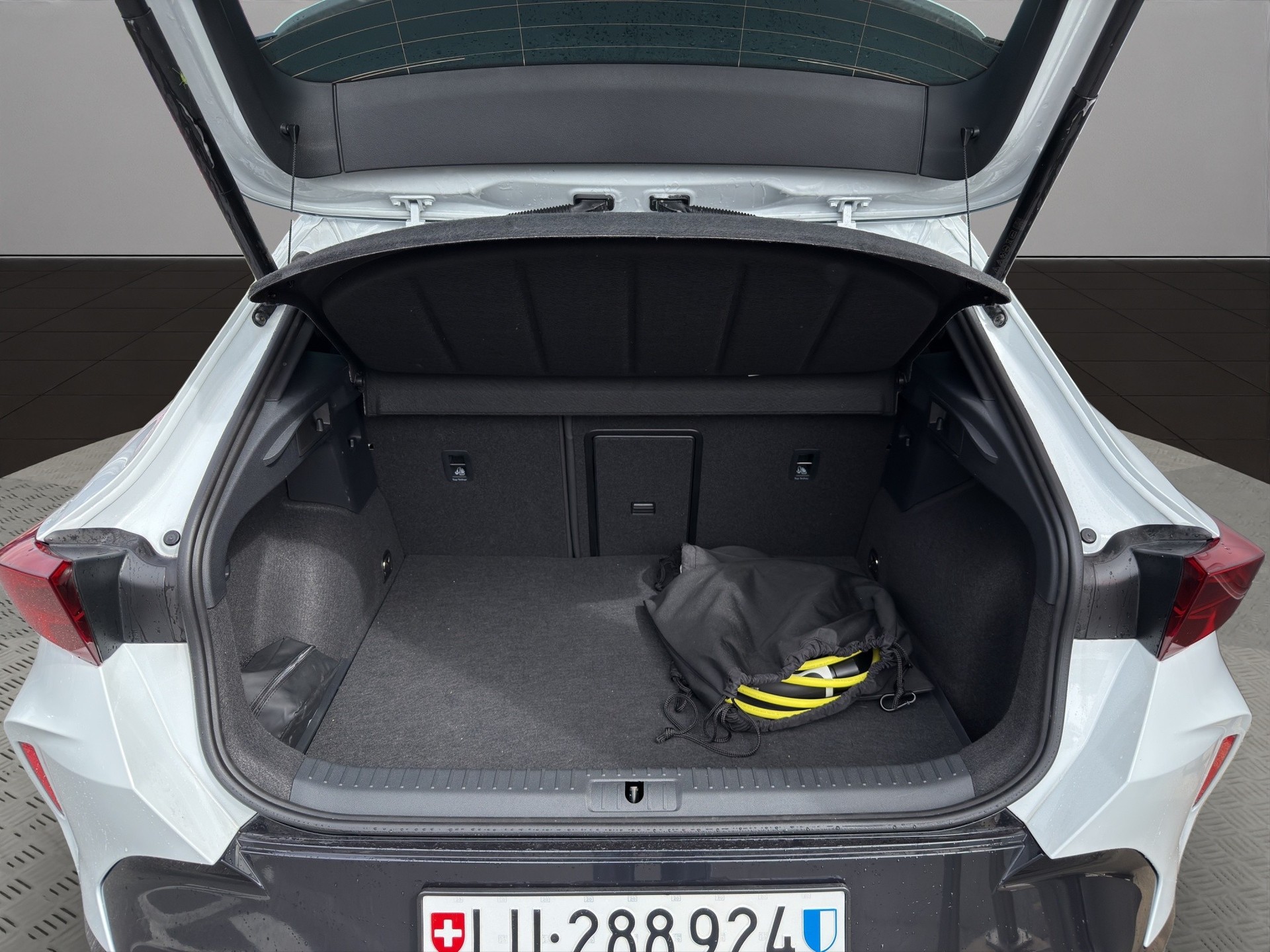 CUPRA Formentor 1.5 e-HYBRID pHEV VZ DSG-image-8