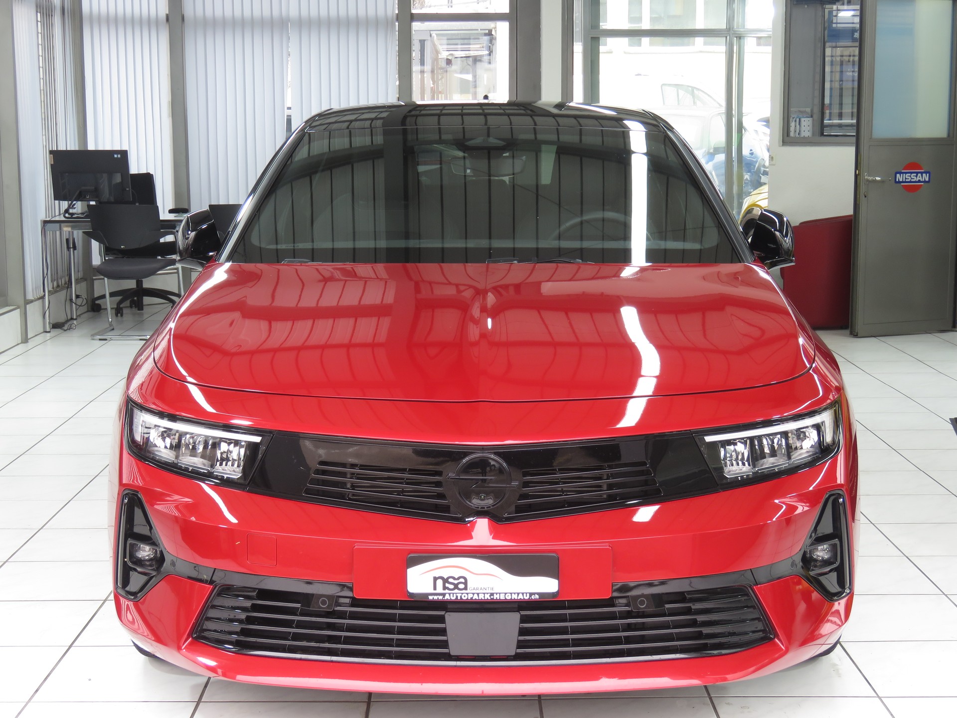 OPEL Astra 1.6 PHEV Turbo Swiss Plus Automat-image-1