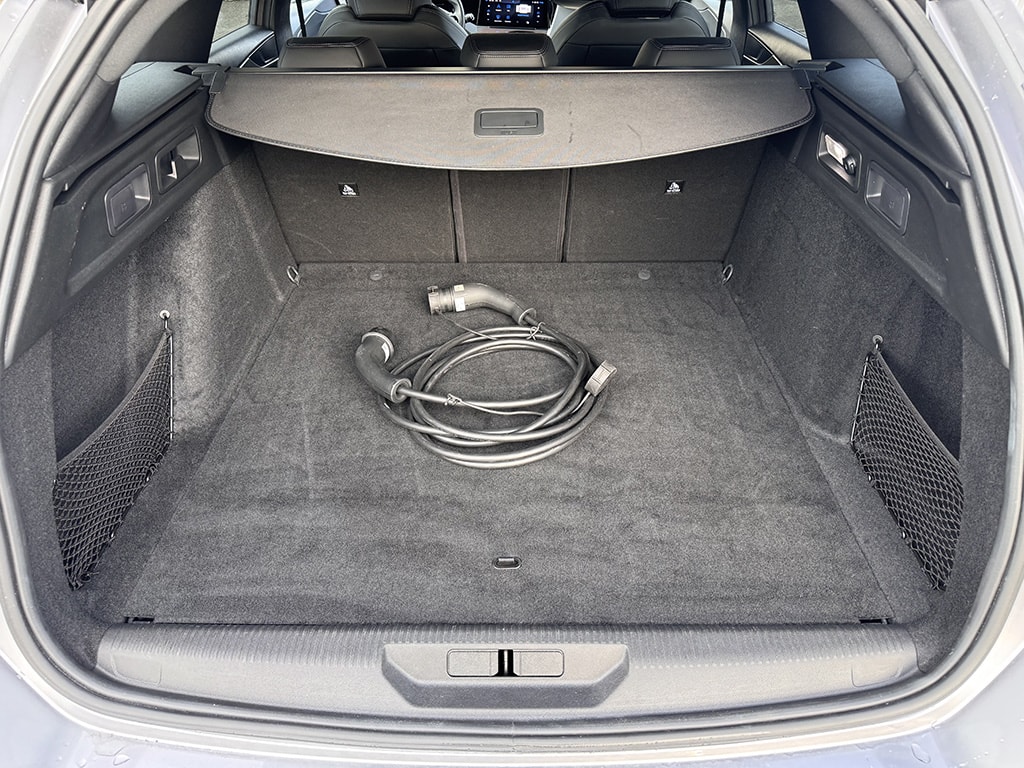 PEUGEOT 308 SW 1.6 PHEV 180 GT-image-10