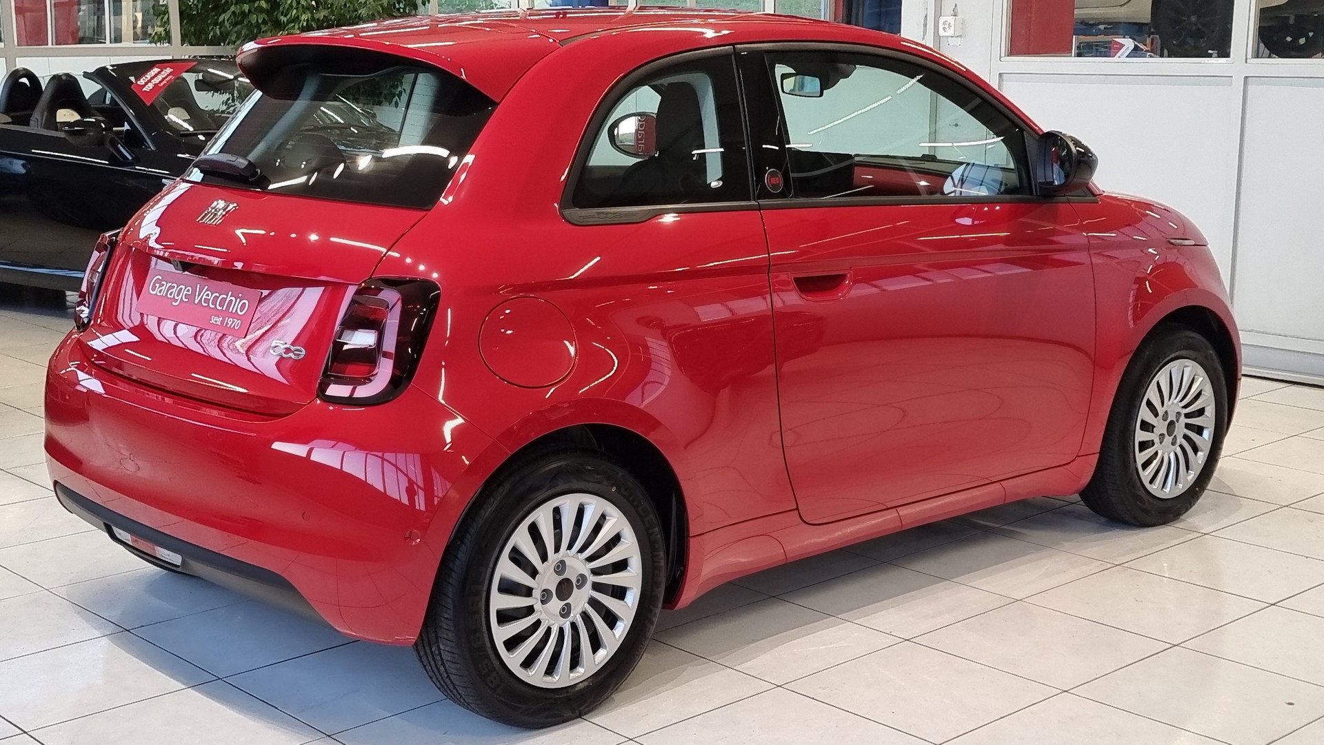 FIAT 500 Red electric 42 KWh 118 PS-image-5