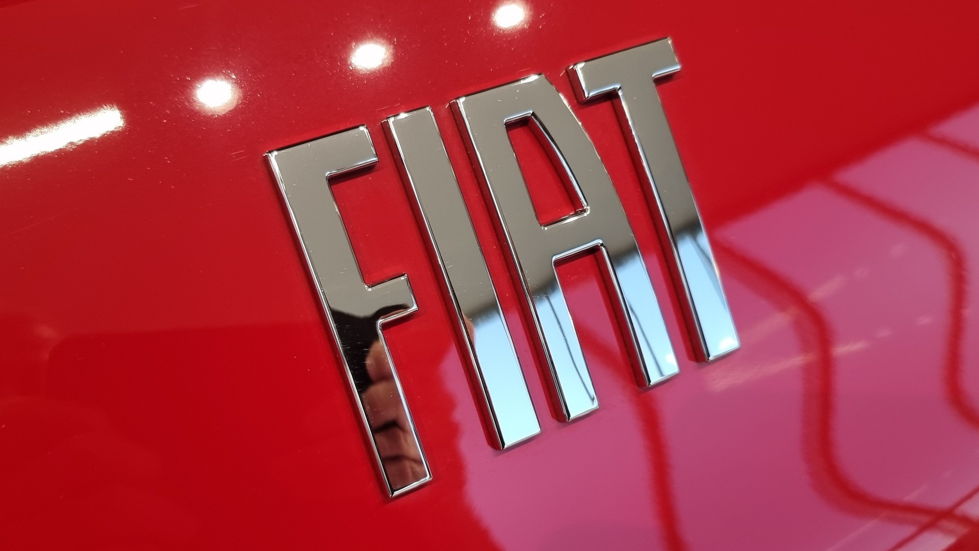 FIAT 500 Red electric 42 KWh 118 PS-image-17